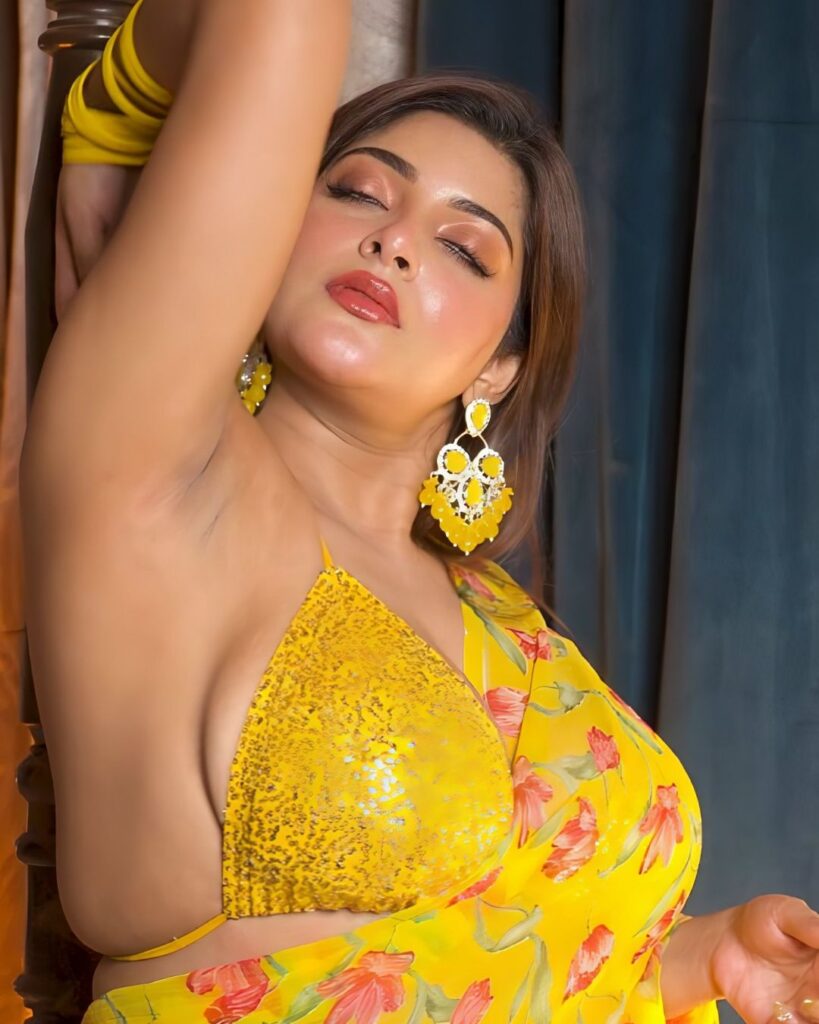Chandrika Desai sexy pic